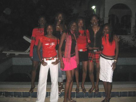 .....::: CrAzY GyAlZ::..........